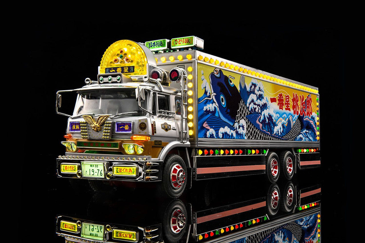 Aoshima 1/32 RC Car Model Truck-Yaro Boukyou Ichibanboshi w/AC Adaptor - BanzaiHobby