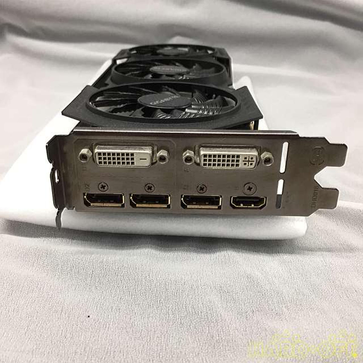 GIGABYTE Graphics Card (GTX970) GV-N970WF3OC-4DG