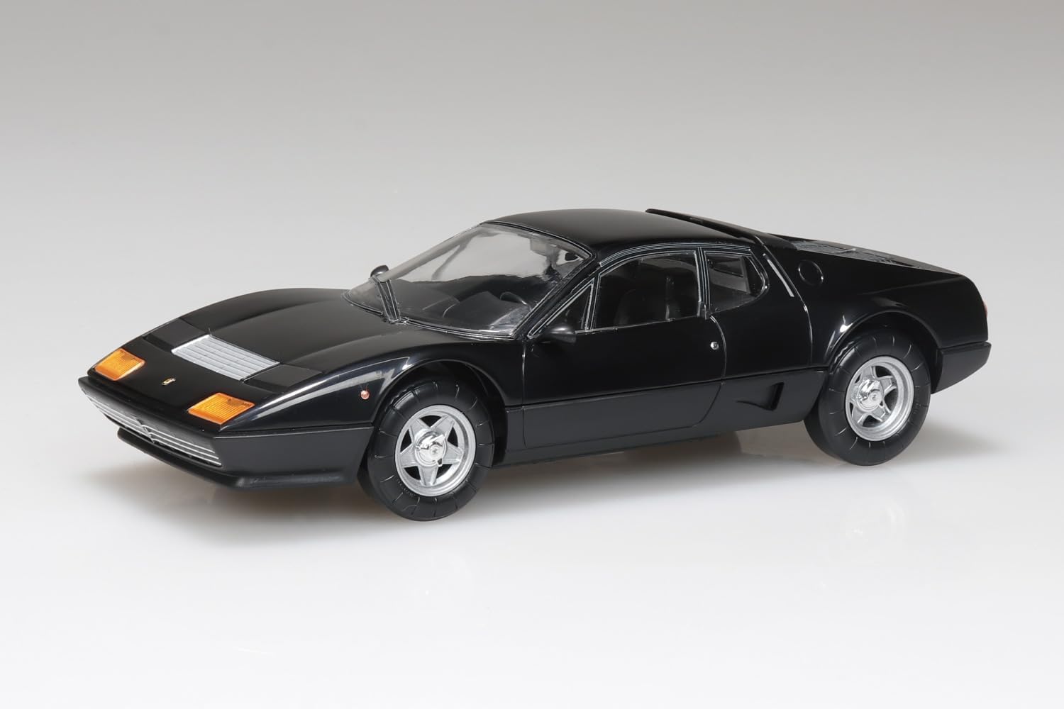 Aoshima 1/32 RakuPla Snap Kit No.26-BK Ferrari 512 BB (Black) - Aoshima Banzai Hobby