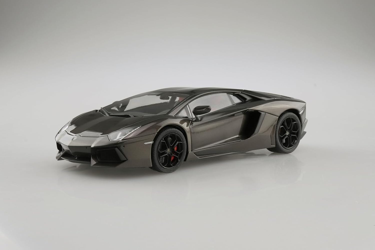 Aoshima 1/24 The Supercar No. 04 '11 Lamborghini Aventador
