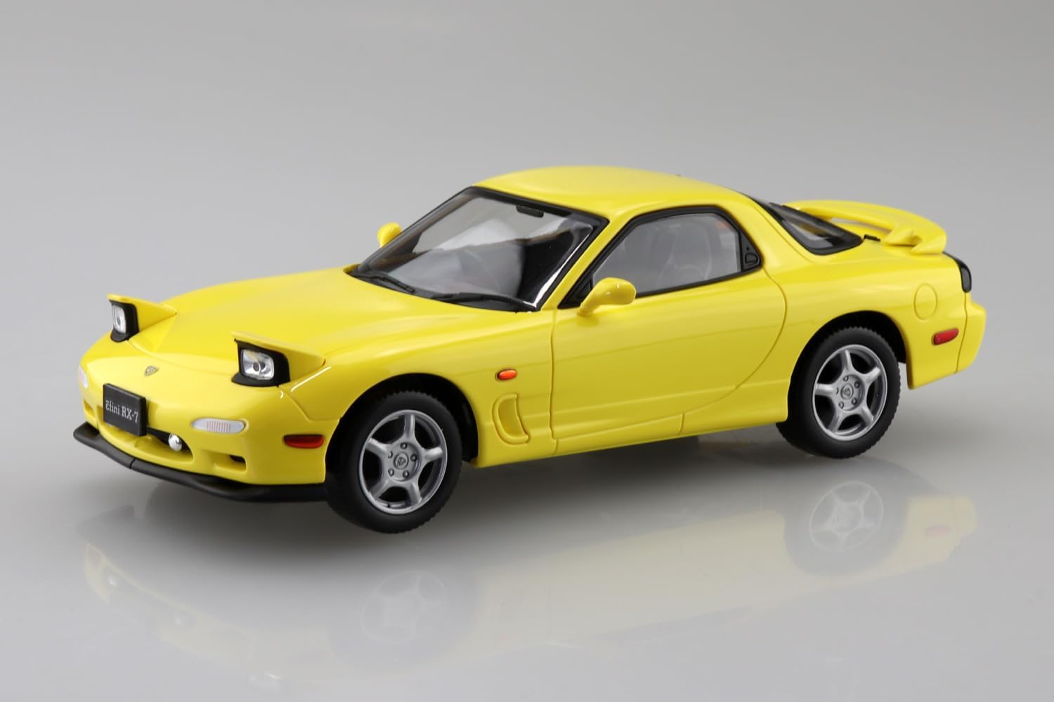 Aoshima 1/32 Raku Plastic Snap Kit No.04-CY Infini FD3S RX-7 Competition Yellow Mica