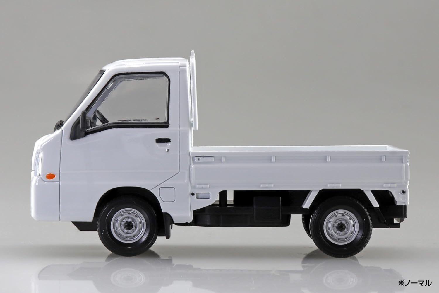 Aoshima 065785 1/32 Raku Plastic Snap Kit No.05-FW Subaru Sambar Truck Frost White - BanzaiHobby