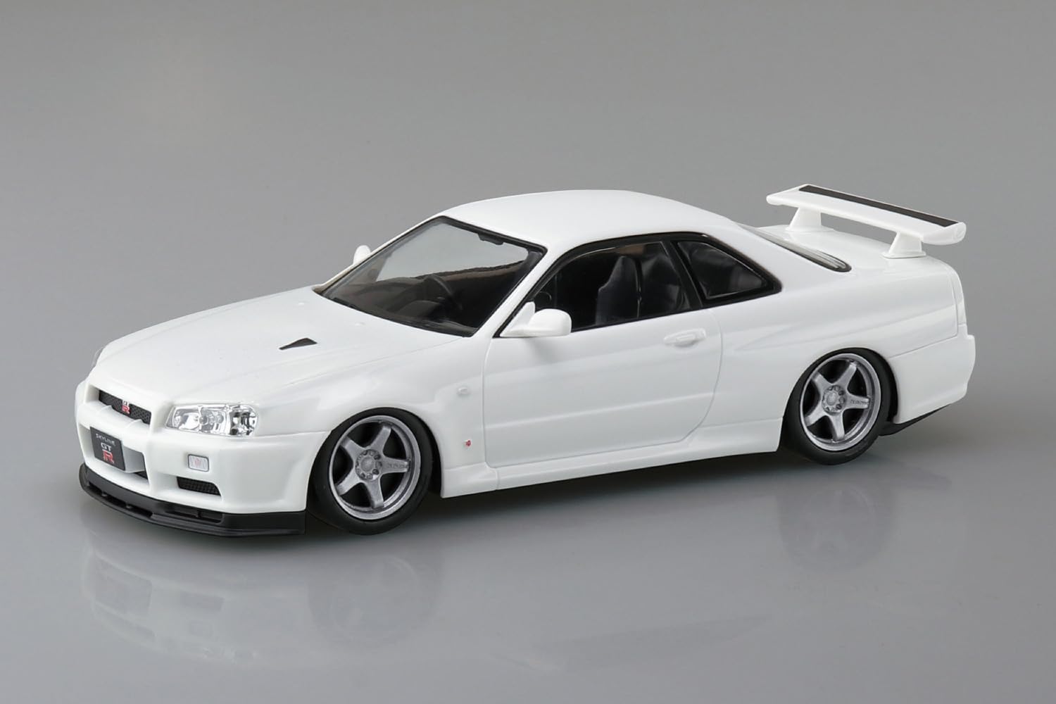 Aoshima 1/32 RakuPla Snap Kit No.12CU-WP Nissan R34Skyline GT-R Custom Wheel (White Pearl)