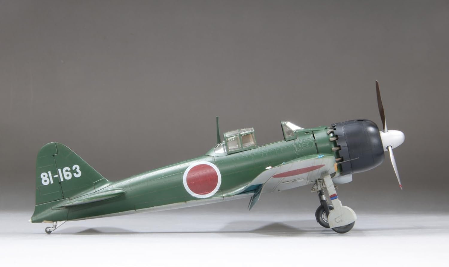 Fine Molds FZ01 1/48 IJN A6M5 Carrier Fighter ZERO Model 52 (Mitsubishi, Mid Prod) - BanzaiHobby
