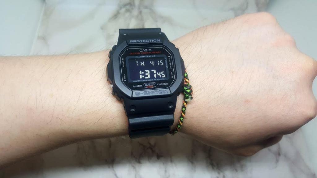 DW-5600HR-1D Casio G-Shock ブラック 男性 デジタル スポーツ クォーツ 海外出荷 Casio