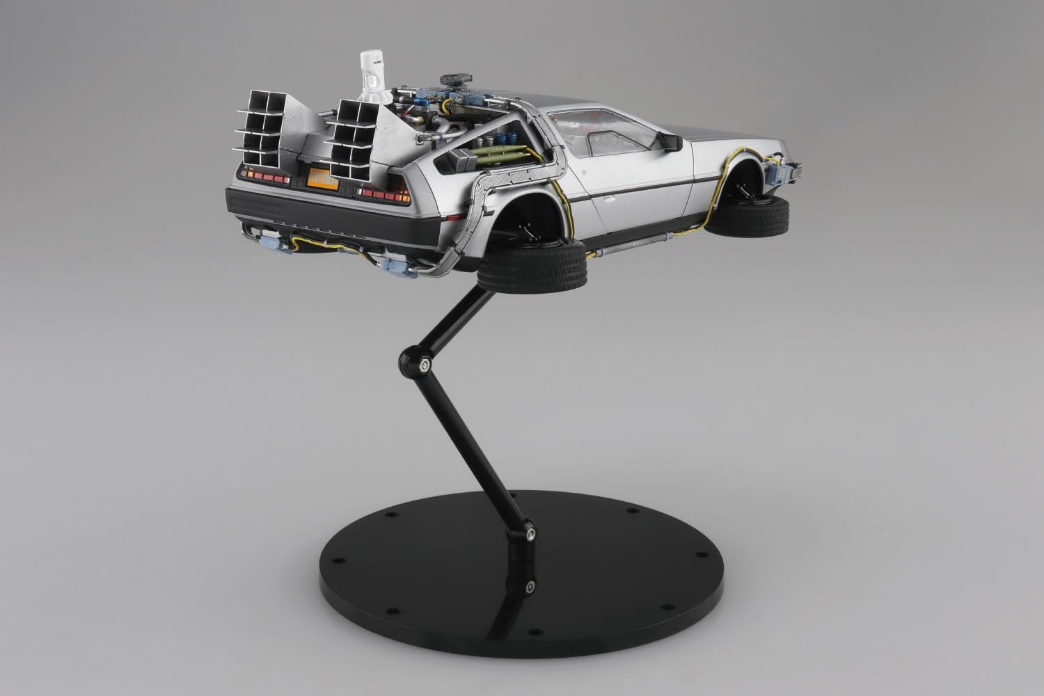Aoshima 1/24 Movie Mecha No.BT-02 Back to the Future Part II Time Machine - BanzaiHobby