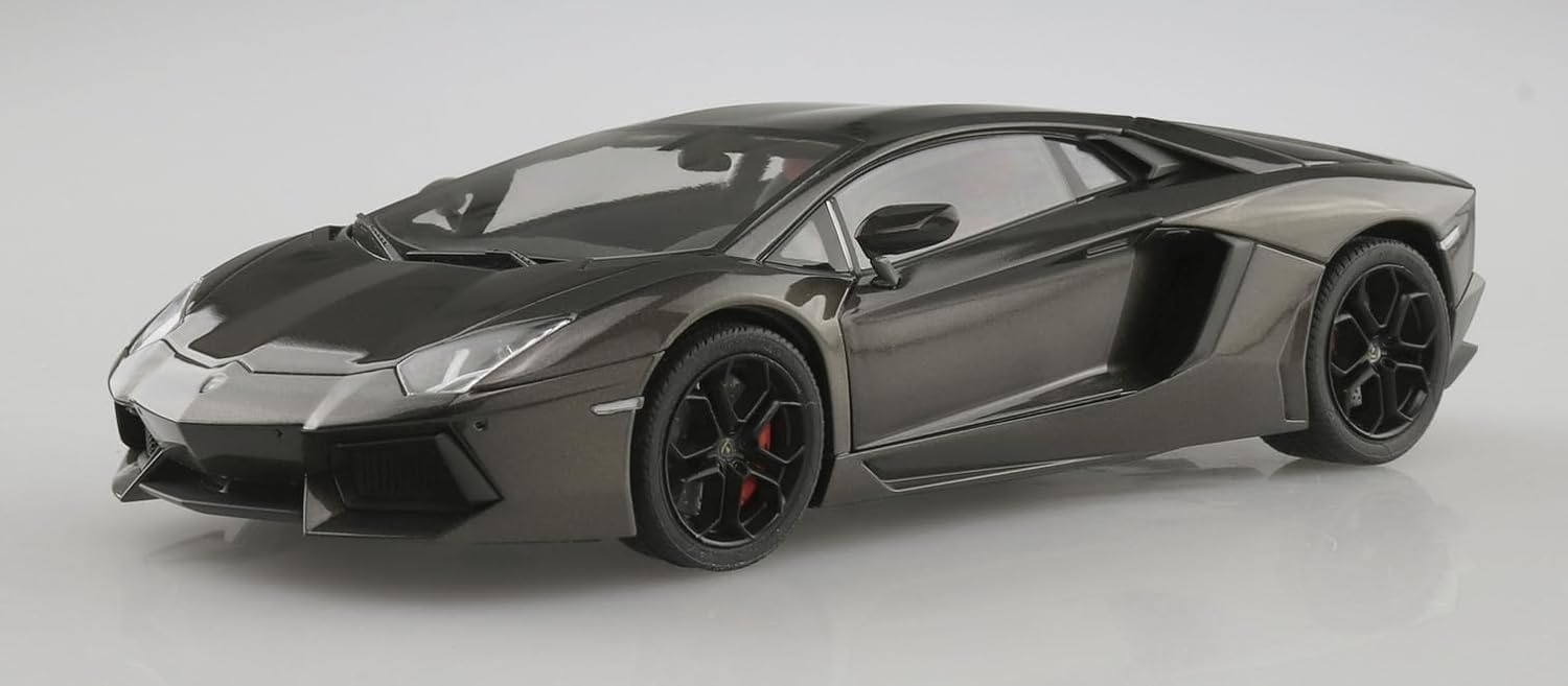 Aoshima 1/24 The Supercar No. 04 '11 Lamborghini Aventador