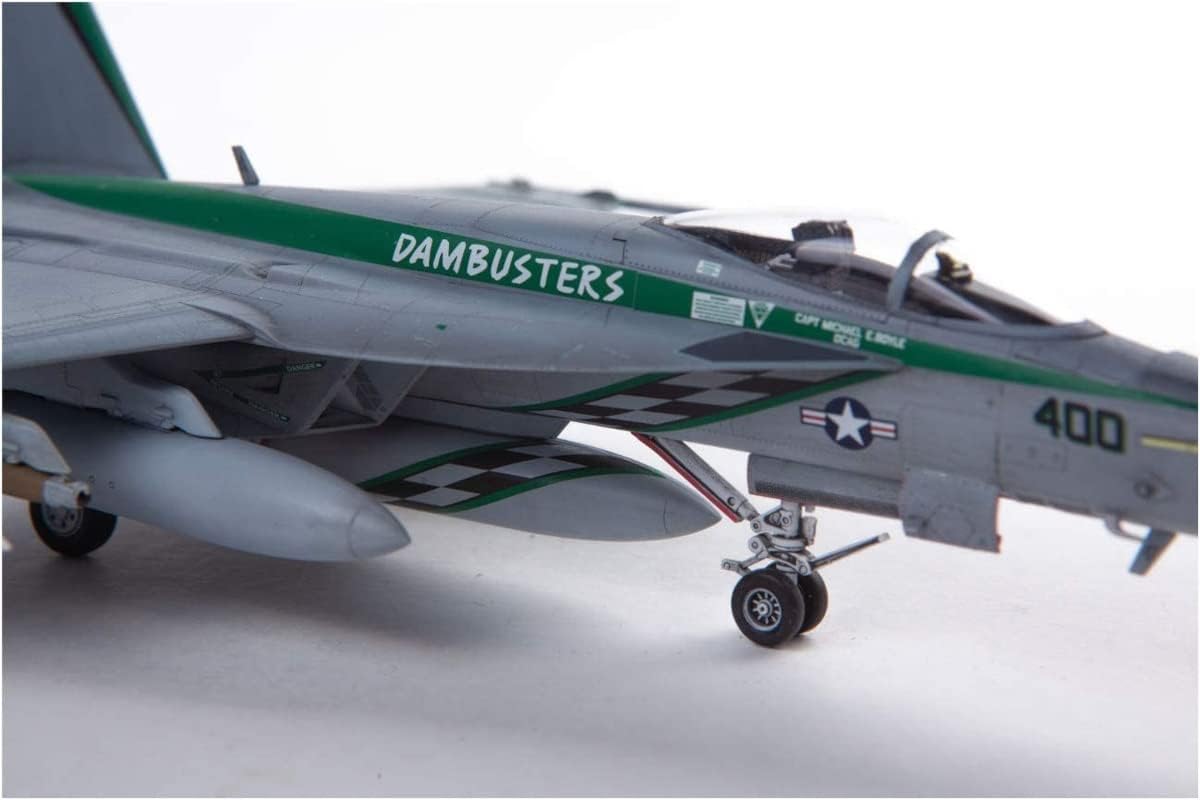 Doyusha 412688 1/72 Amazing! Plastic Model No. 7 US Navy F/A-18E Super Hornet VFA-195 Chippy Ho