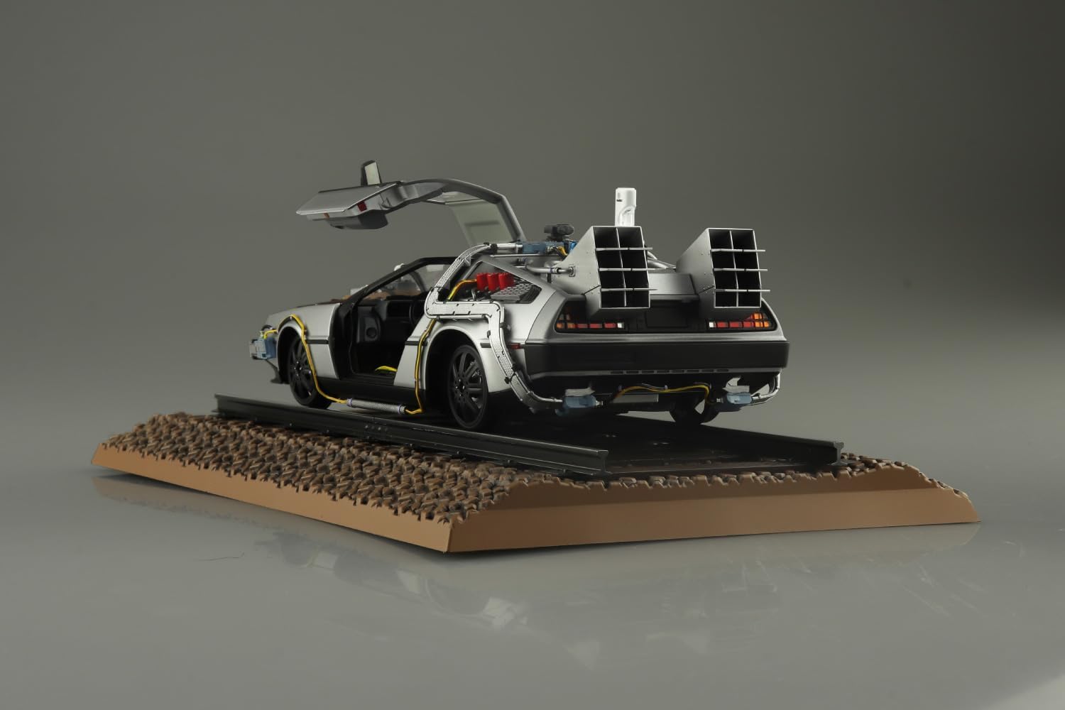 Aoshima 1/24 Movie Mecha No.BT-04 Time Machine from Back to the Future Part III Railroad