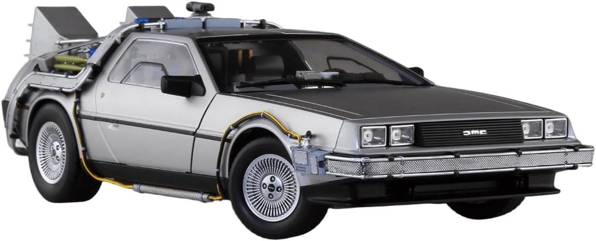 Aoshima 1/24 Movie Mecha No. BT-05 Time Machine from Back to the Future Part I with Figure
