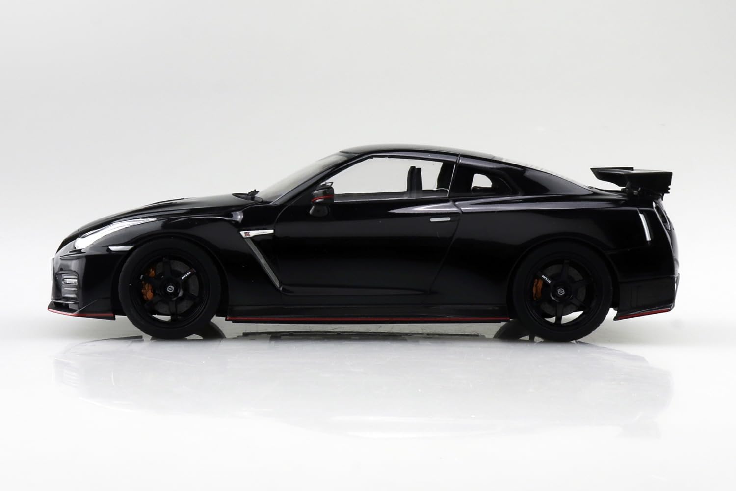 Aoshima 1/24 RakuPla Snap Kit No.05-MB R35 NISSAN GT-R NISMO 2017 Meteor Flake Black Pearl