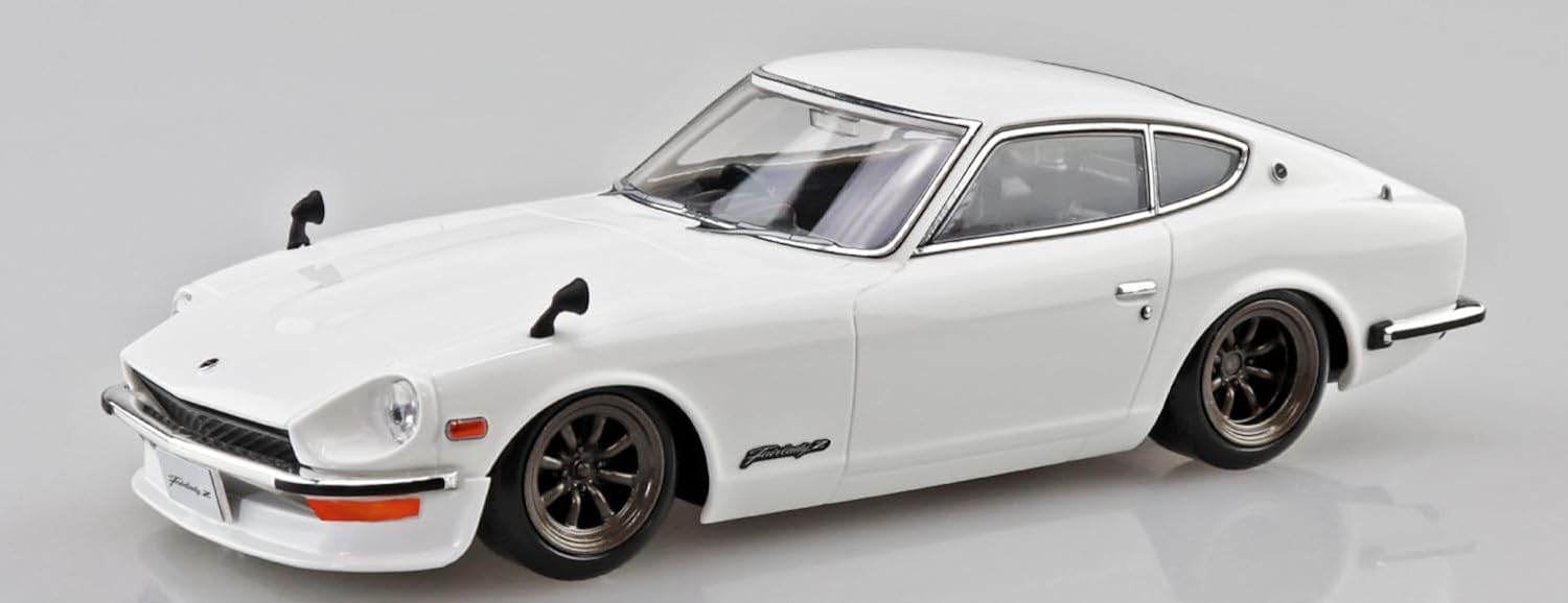 Aoshima 1/32 RakuPla Snap Kit No.15CU-WH No. Nissan S30 Fairlady Z Custom (White) - BanzaiHobby