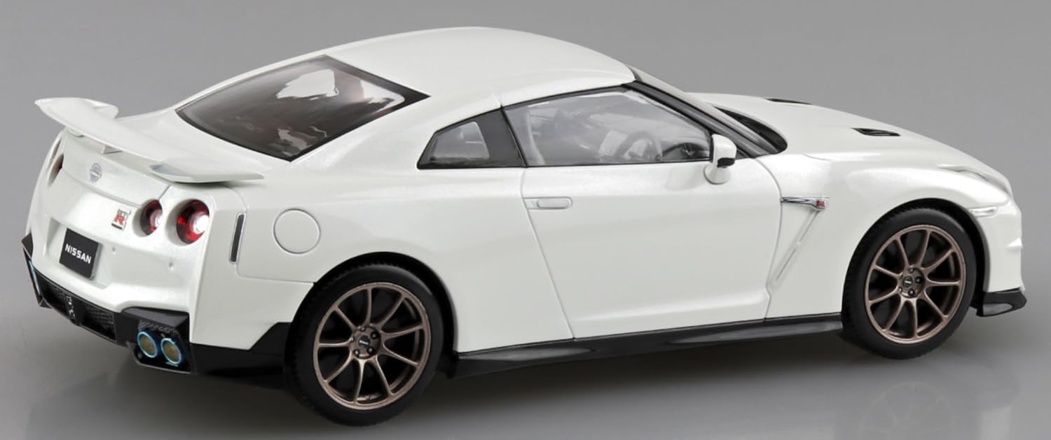 Aoshima 065488 1/32 Bunka Kyozai Easy Plastic Snap Kit No.03-BW Nissan R35 NISSAN GT-R 2024 Brilliant White Pearl - BanzaiHobby