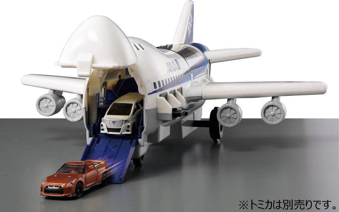 Tomica World Cargo Jet ANA