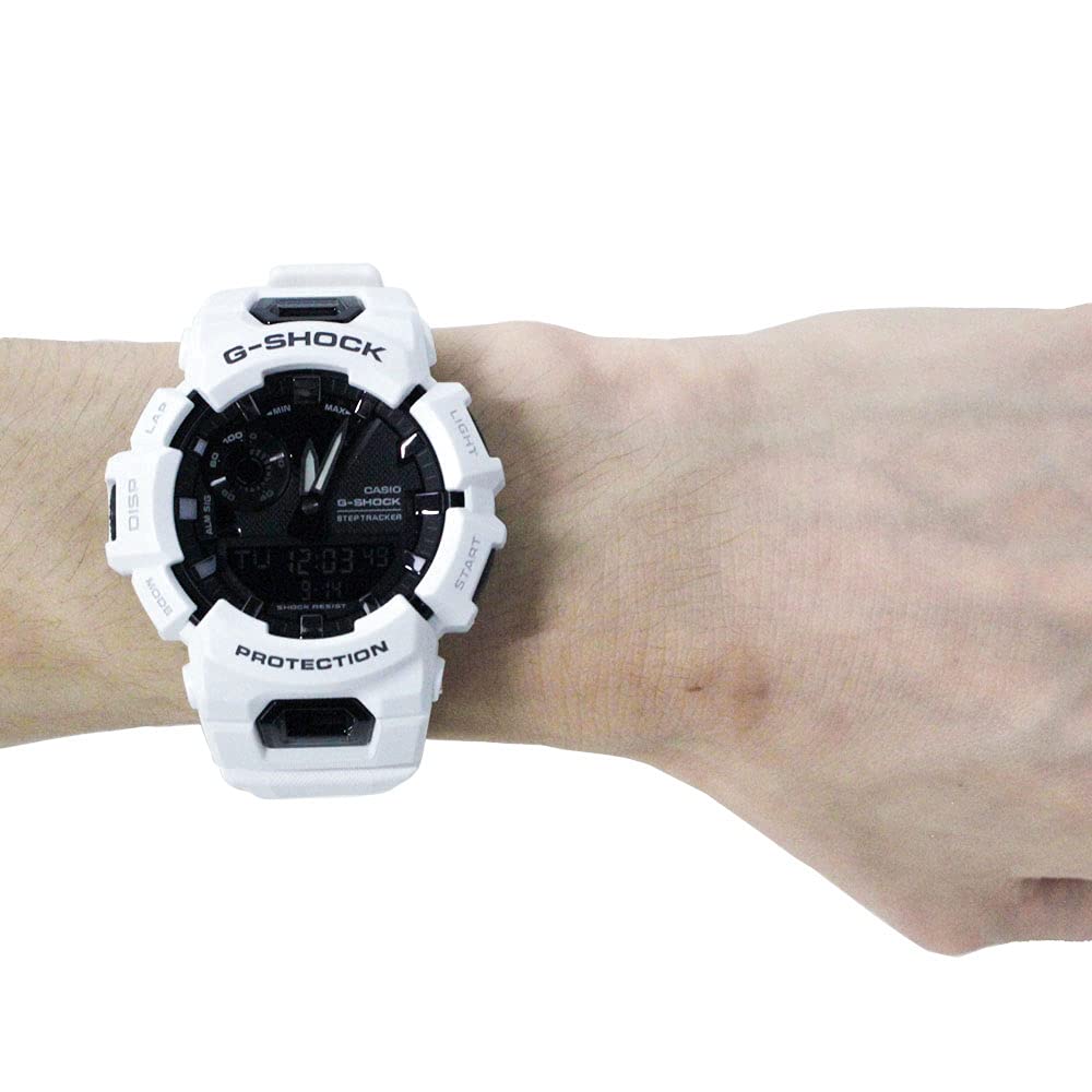 CASIO カシオ G-SHOCK ジーショック Gショック Bluetooth スポーツ腕時計 時計 メンズ 防水 アナデジ ホワイト ブラック GBA-900-7A [並行輸入品]