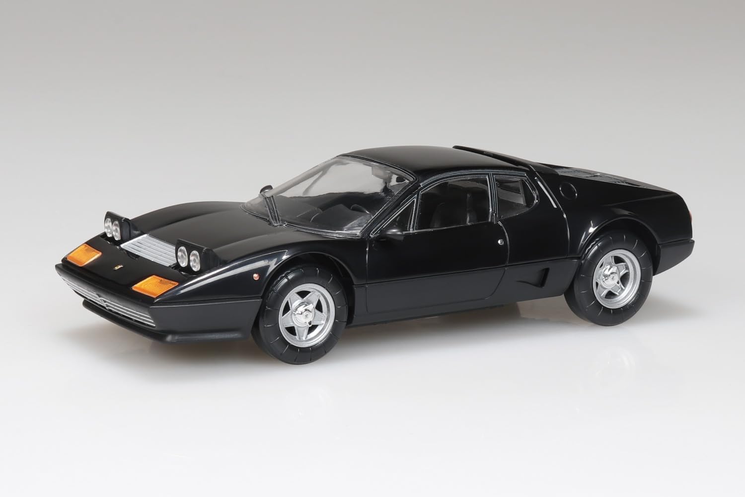 Aoshima 1/32 RakuPla Snap Kit No.26-BK Ferrari 512 BB (Black) - Aoshima Banzai Hobby