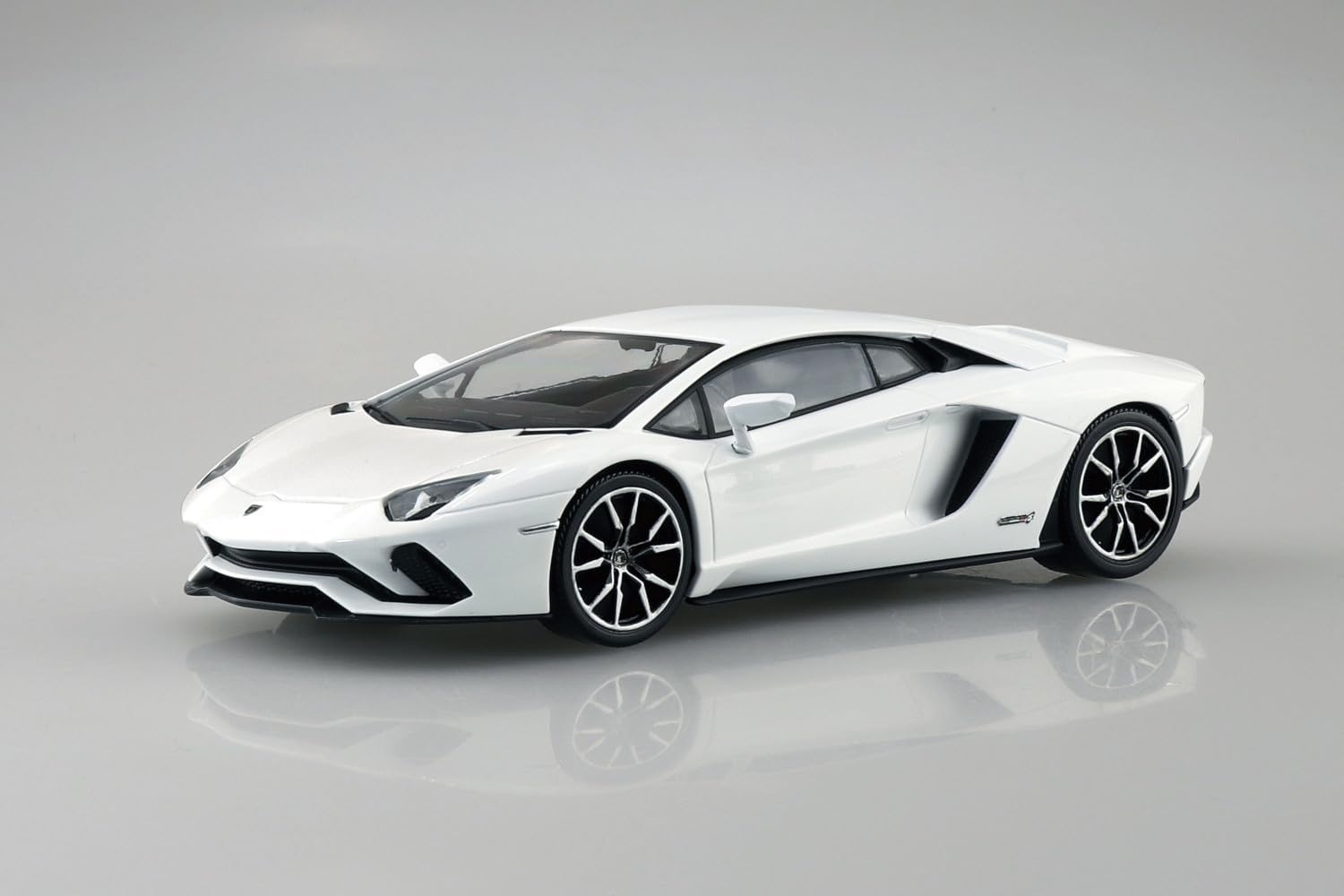 Aoshima 068144 1/32 Easy Plastic Snap Kit No.07-PW Lamborghini Aventador S Pearl White - BanzaiHobby