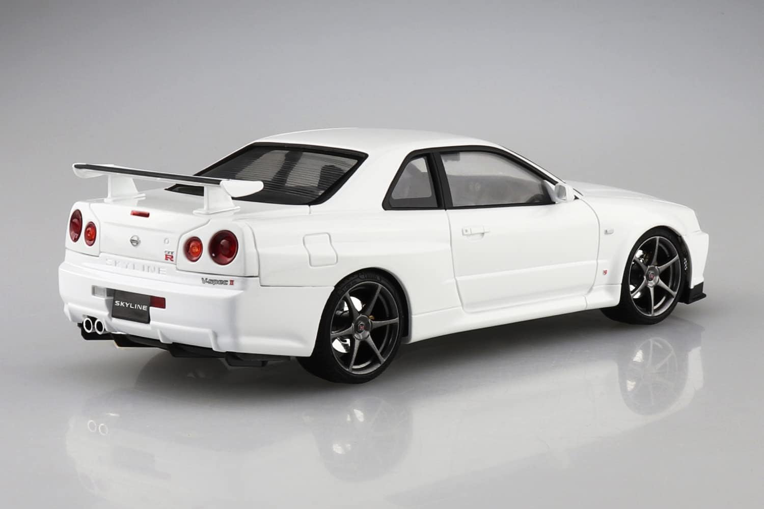 Aoshima 1/24 NISSAN BNR34 SKYLINE GT-R V・spec Ⅱ '00 White - BanzaiHobby