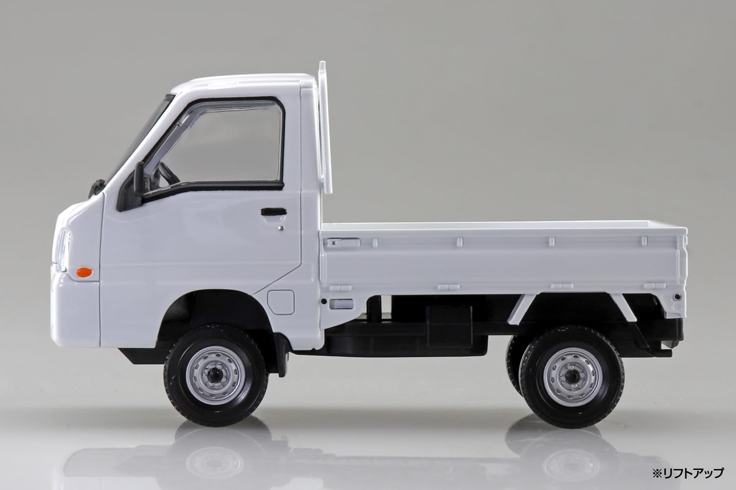 Aoshima 065785 1/32 Raku Plastic Snap Kit No.05-FW Subaru Sambar Truck Frost White - BanzaiHobby