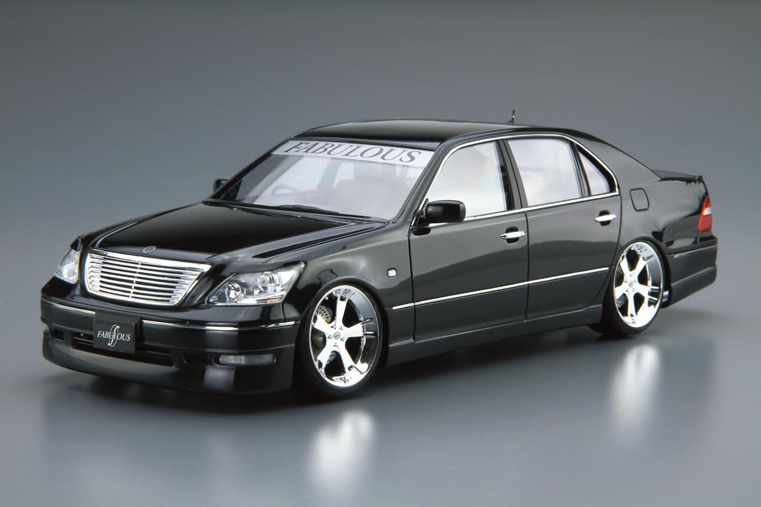 Aoshima 1/24 The Tuned Car No.12 Fabulous UCF31 Celsior '03 (Toyota)