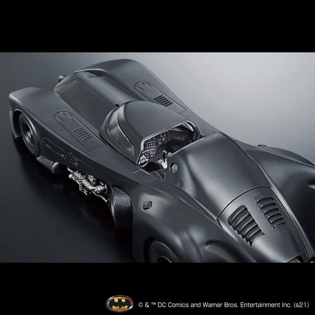 Bandai 1/35 Batmobile (Batman Ver.)