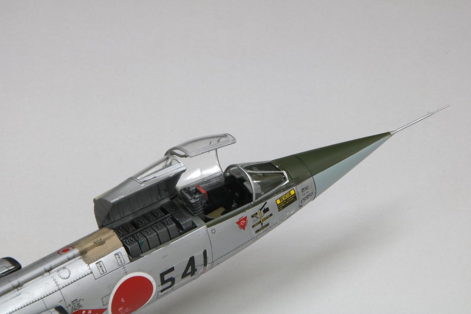 Fine Molds FF07 1/72 Japan Air Self-Defense Force F-104J Fighter Glory