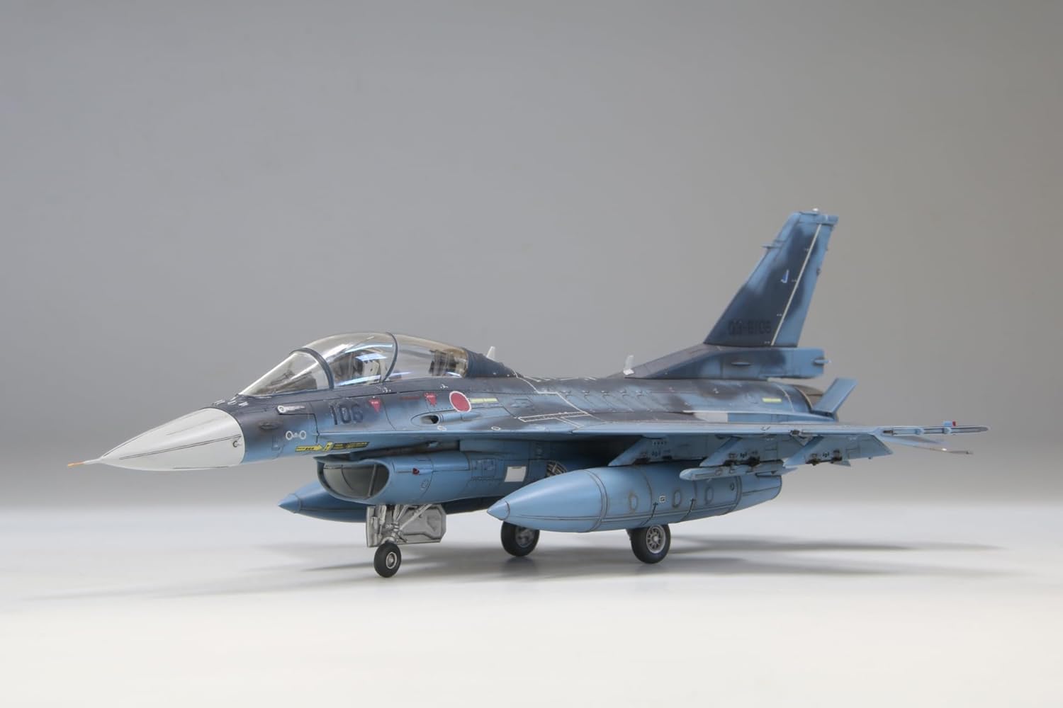 Fine Molds FF09 1/72 Japan Air Self-Defense Force F-2B Fighter - BanzaiHobby