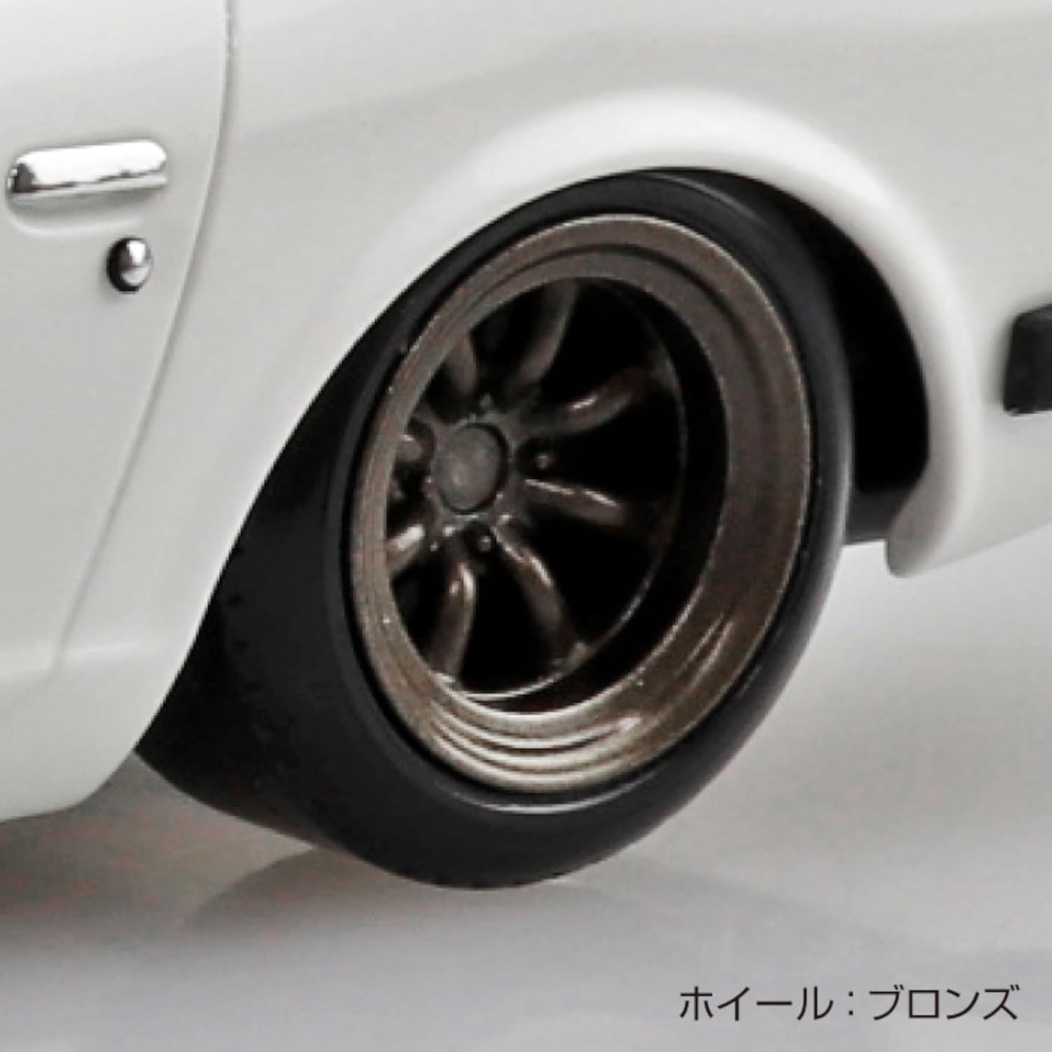 Aoshima 1/32 RakuPla Snap Kit No.15CU-WH No. Nissan S30 Fairlady Z Custom (White) - BanzaiHobby
