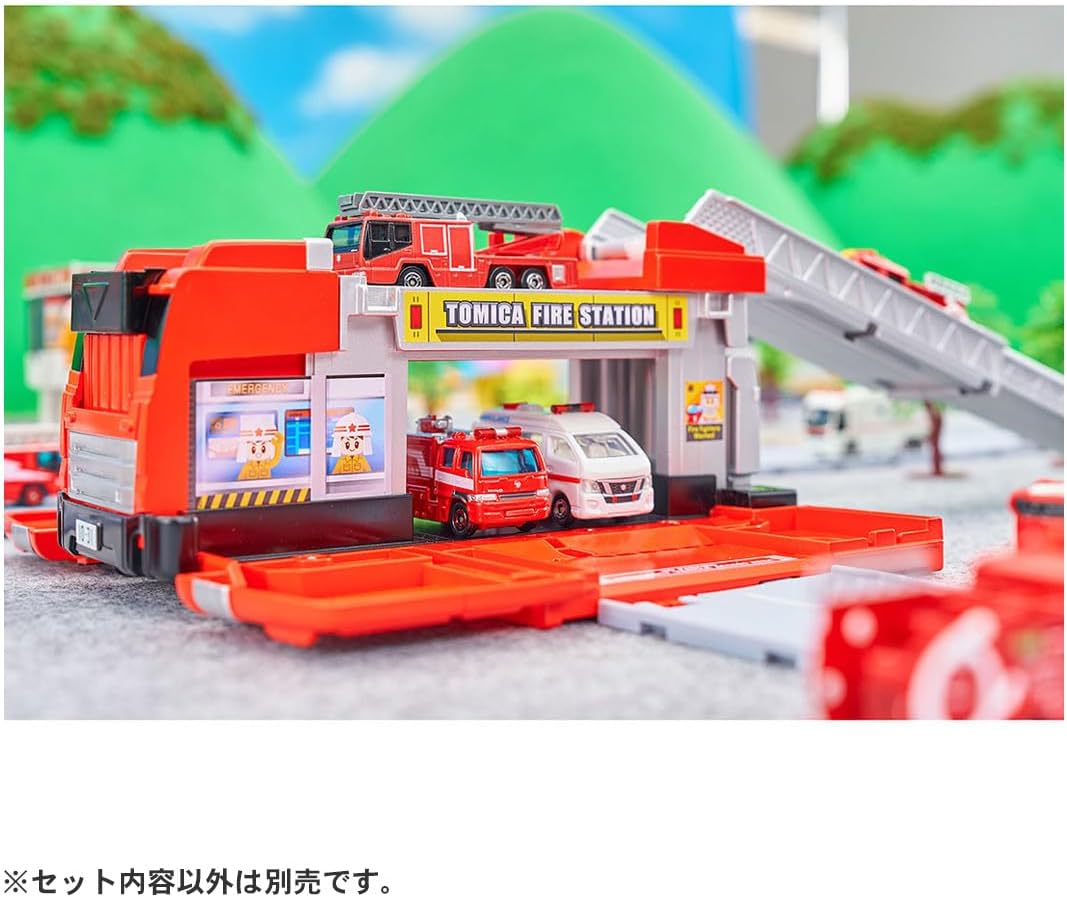 Tomica World Tomica Vehicle Town Transforming Ladder Fire Truck (with Tomica) - BanzaiHobby