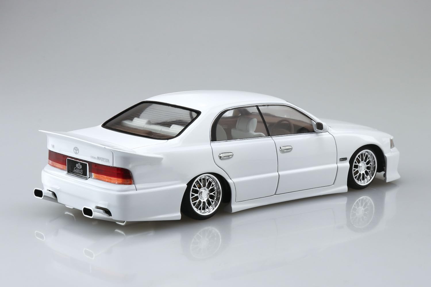 Aoshima 068311 1/24 Bunka Kyozai The Tuned Car Series No.89 Toyota GARSON UZS141 Majesta '91 - BanzaiHobby