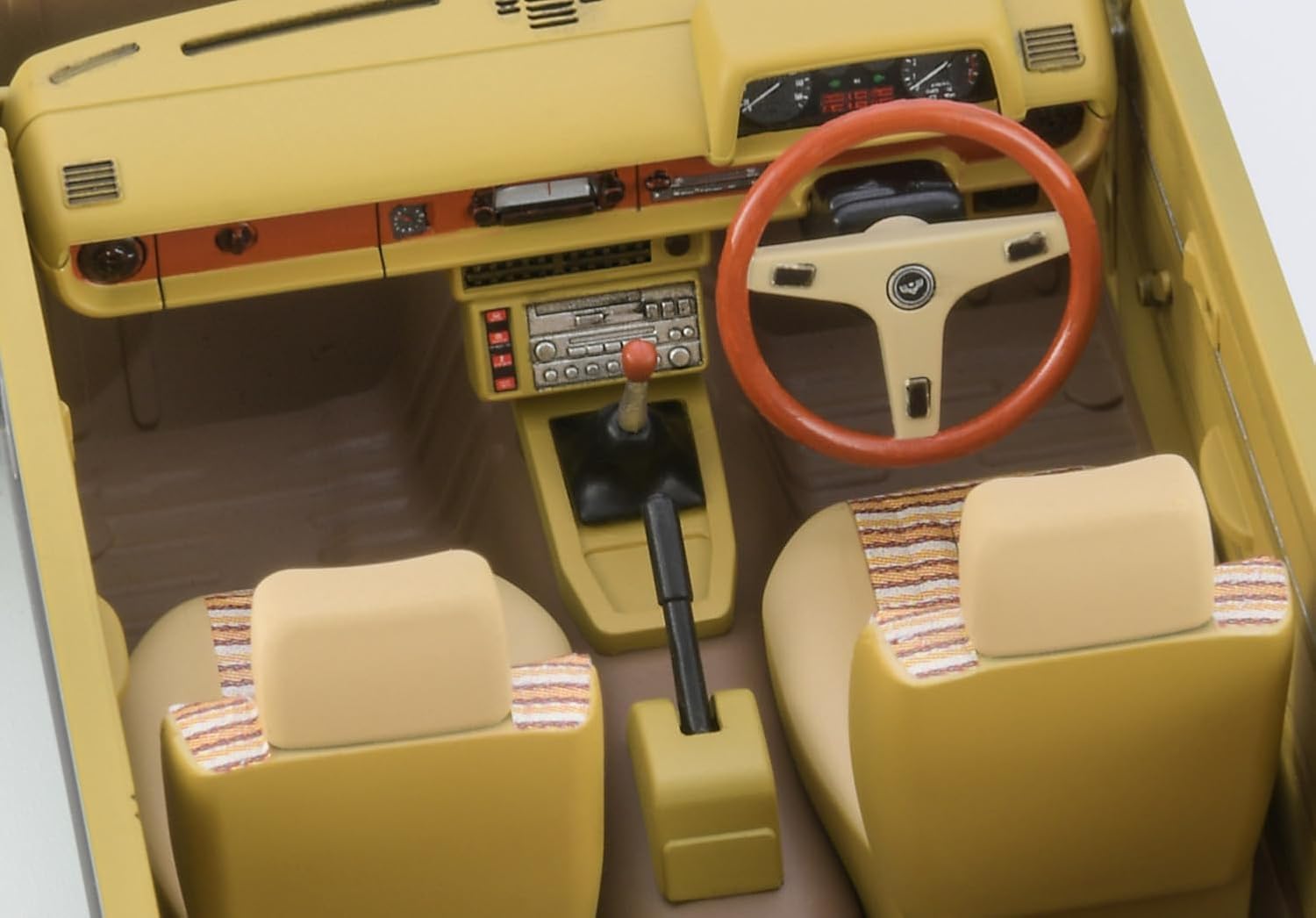 Hasegawa 20761 1/24 Toyota Starlet KP61 SE (3-Door) Middle Version (1980) - BanzaiHobby
