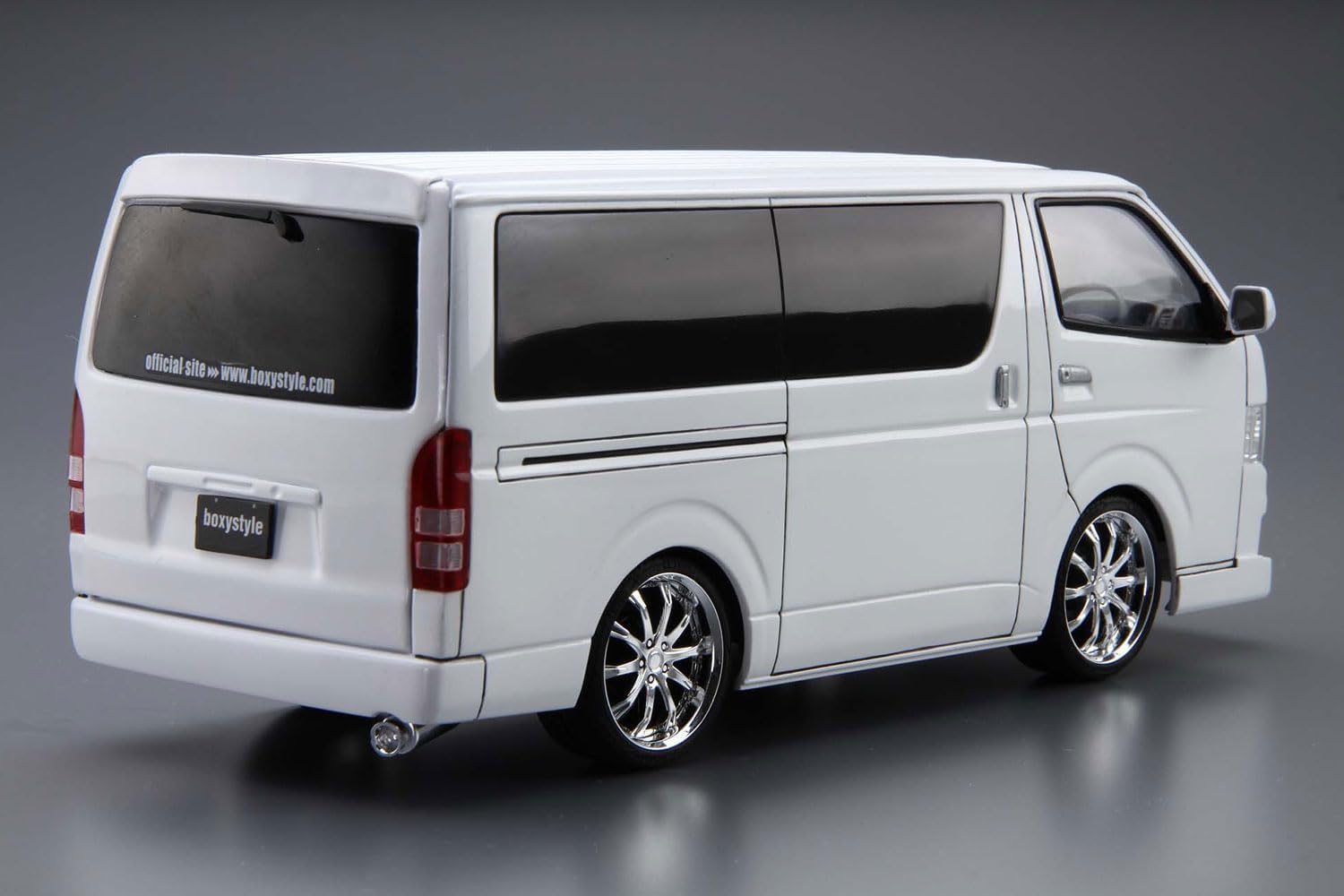 Aoshima 1/24 The Tuned Car No.3 Boxystyle TRH200V Hiace Super GL 2010 (Toyota) - BanzaiHobby