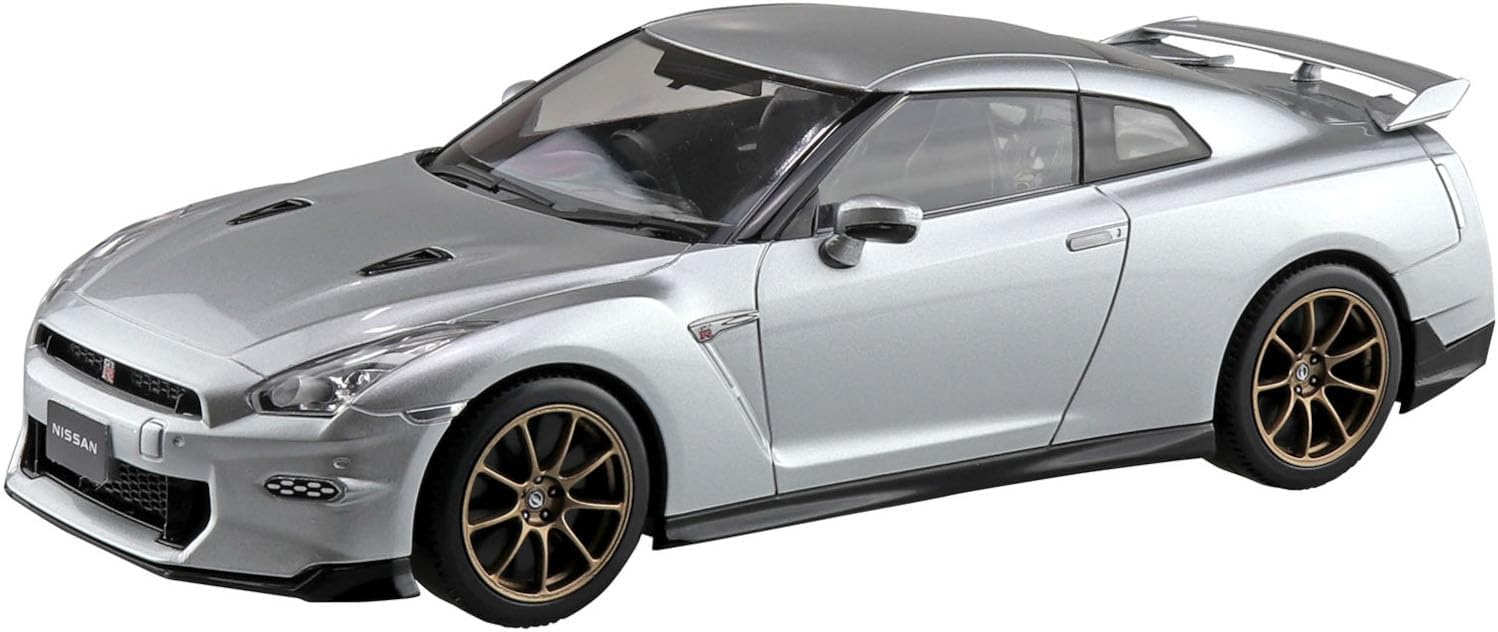 Aoshima 065471 1/32 Bunka Kyozai No. 03-UM Nissan R35 NISSAN GT-R 2024 Ultimate Metal Silver - BanzaiHobby
