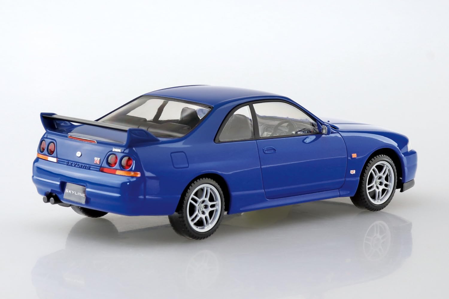 Aoshima 1/32 RakuPla Snap Kit No.21-BE Nissan R33 Skyline GT-R (Blue)