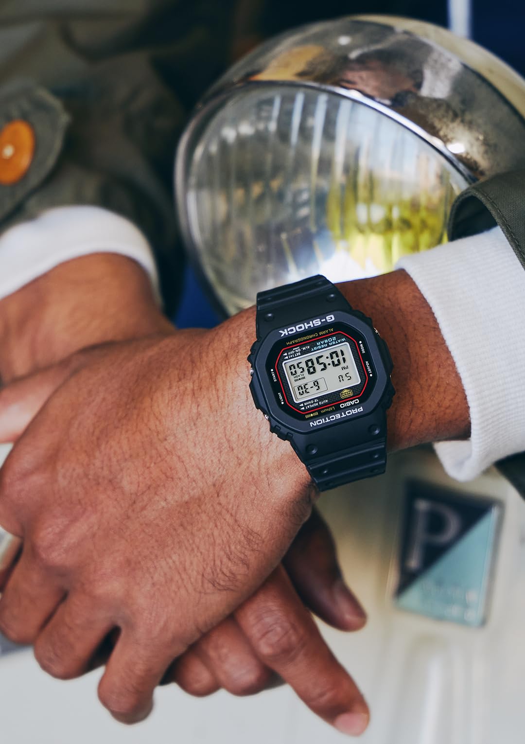 [カシオ] 腕時計 ジーショック 【国内正規品】 初代G-SHOCK復刻モデル バイオマスプラスチック採用 DW-5000R-1AJF メンズ ブラック - BanzaiHobby