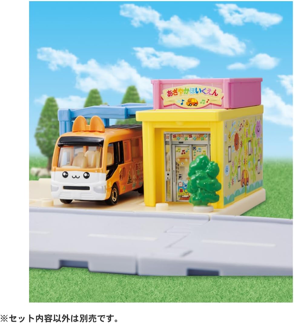 Tomica Town Nursery School (with Tomica)