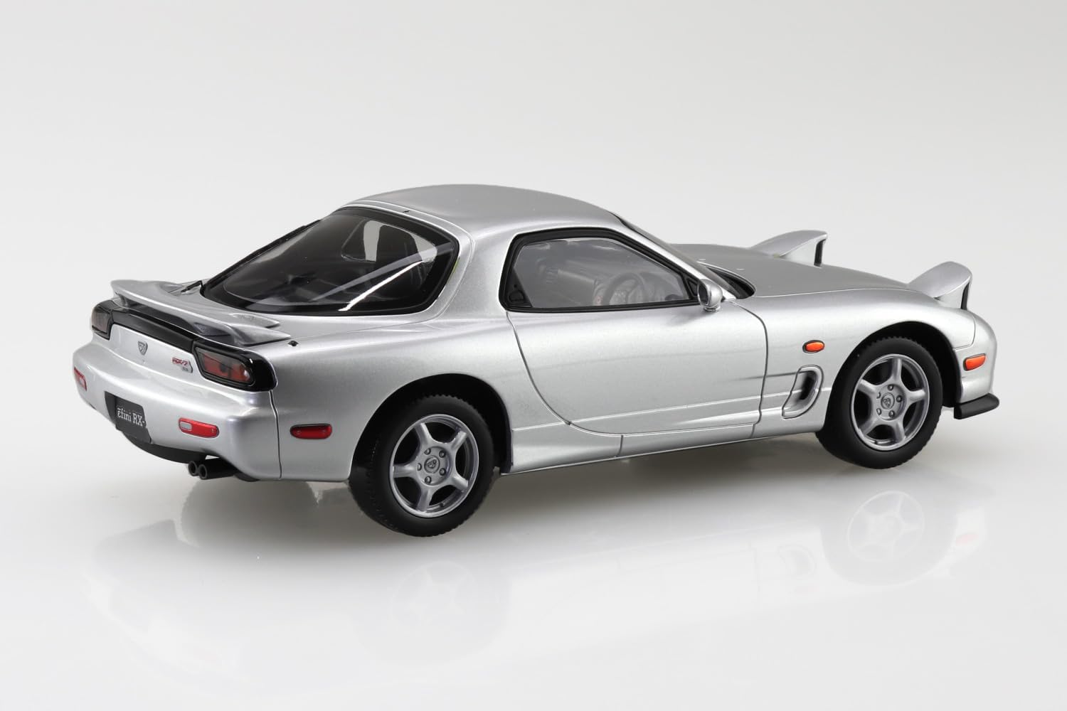 Aoshima 065532 1/32 Bunka Kyozai Raku Plastic Snap Kit No.04-SS Amfini FD3S RX-7 Silverstone Metallic - BanzaiHobby