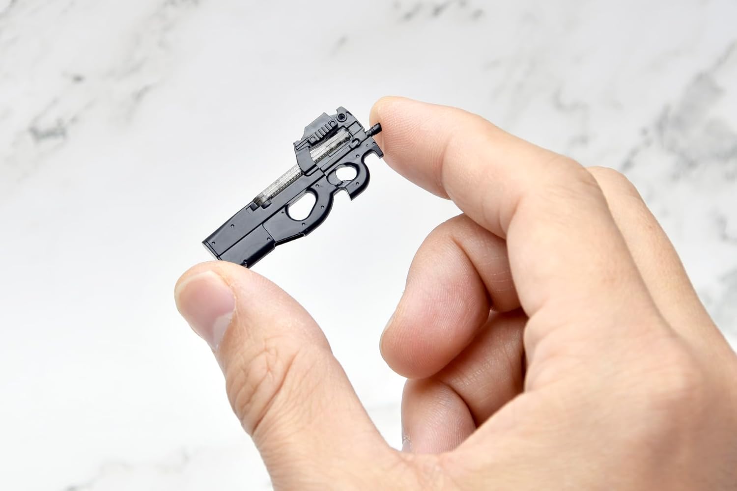 TOMYTEC LA-GG01 1/12 Little Armory Gunslinger Girl Henrietta P90/P239 Type