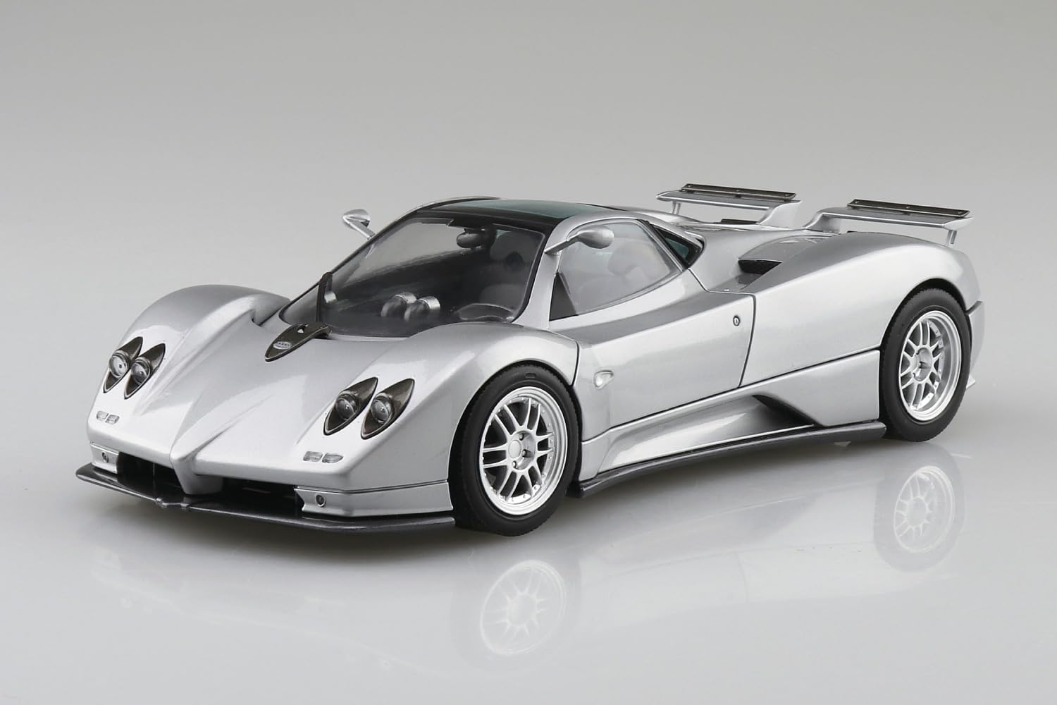 Aoshima 1/24 The Supercar No. 07 Pagani Zonda C12S '00 - BanzaiHobby