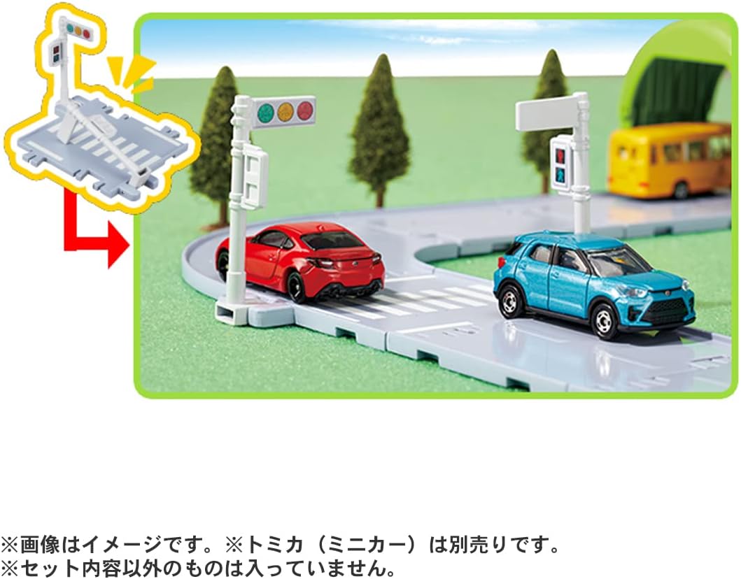 Tomica Town Easy Reassembly! Basic Road Set