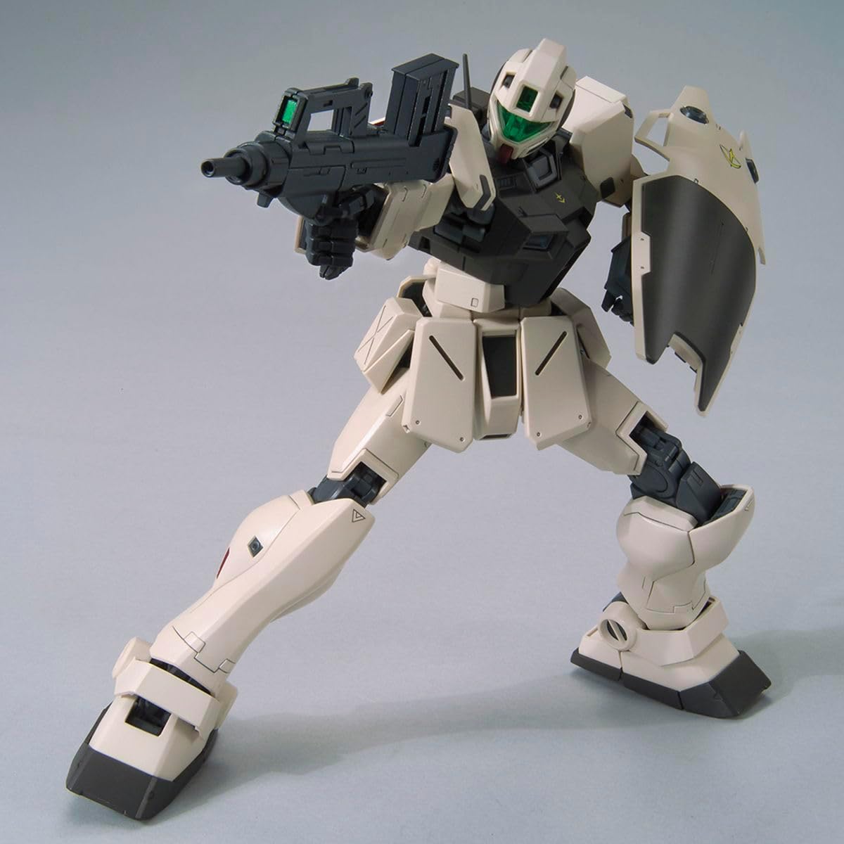 Bandai 1/100 MG GM Command (Colony Type)