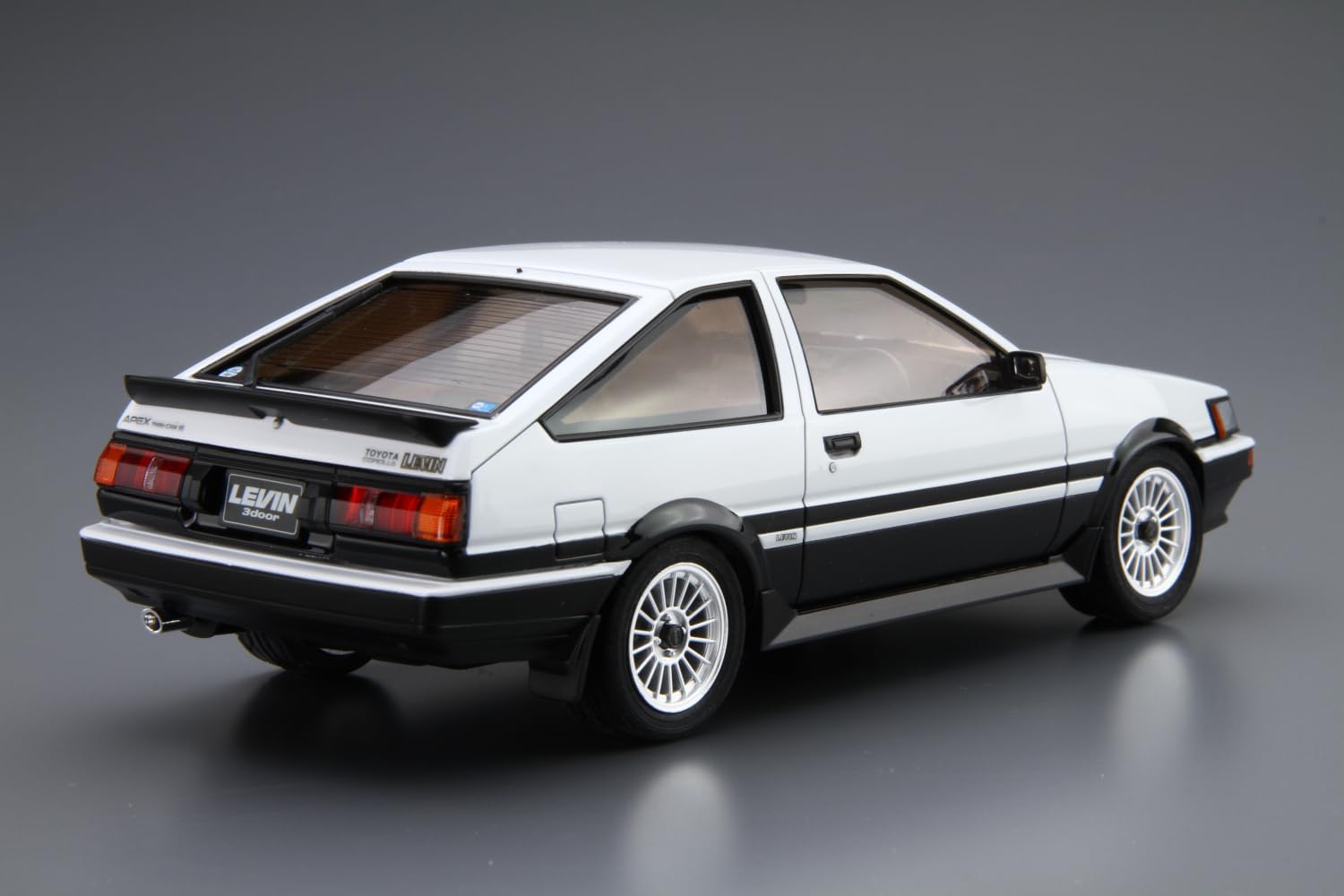 Aoshima 069318 1/24 Bunka Kyozai The Model Car Series No.17 Toyota AE86 Corolla Levin GT-APEX '85 - BanzaiHobby