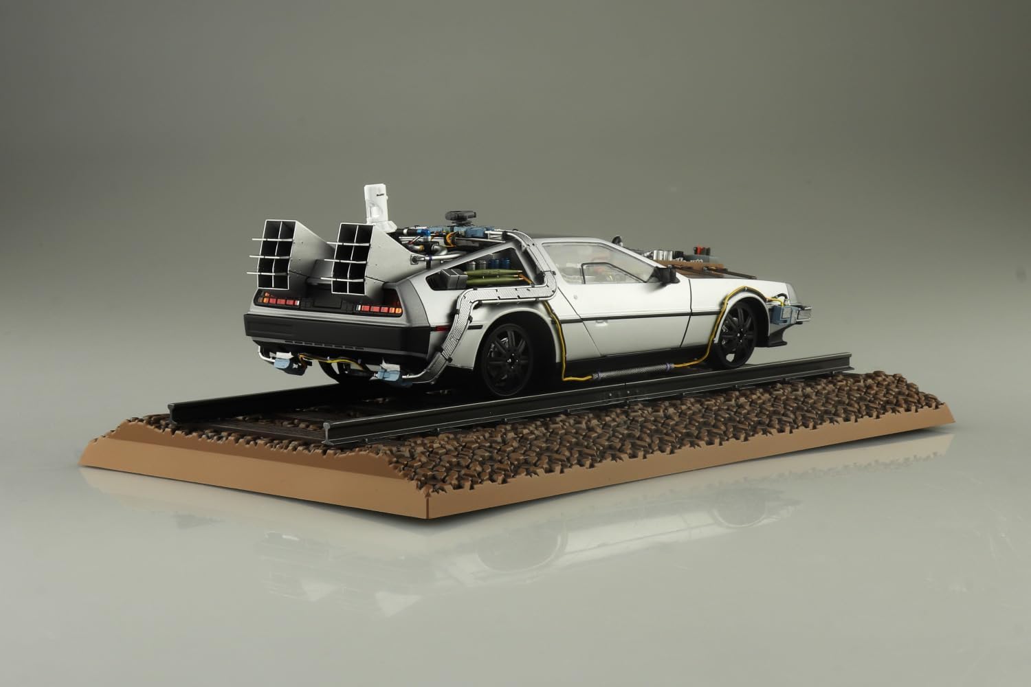 Aoshima 1/24 Movie Mecha No.BT-04 Time Machine from Back to the Future Part III Railroad