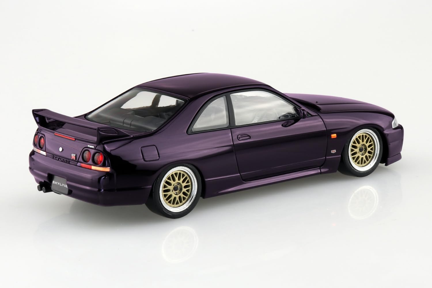 Aoshima 1/32 RakuPla Snap Kit No.21CU-MP Nissan R33 Skyline GT-R Custom Wheel (Midnight Purple)