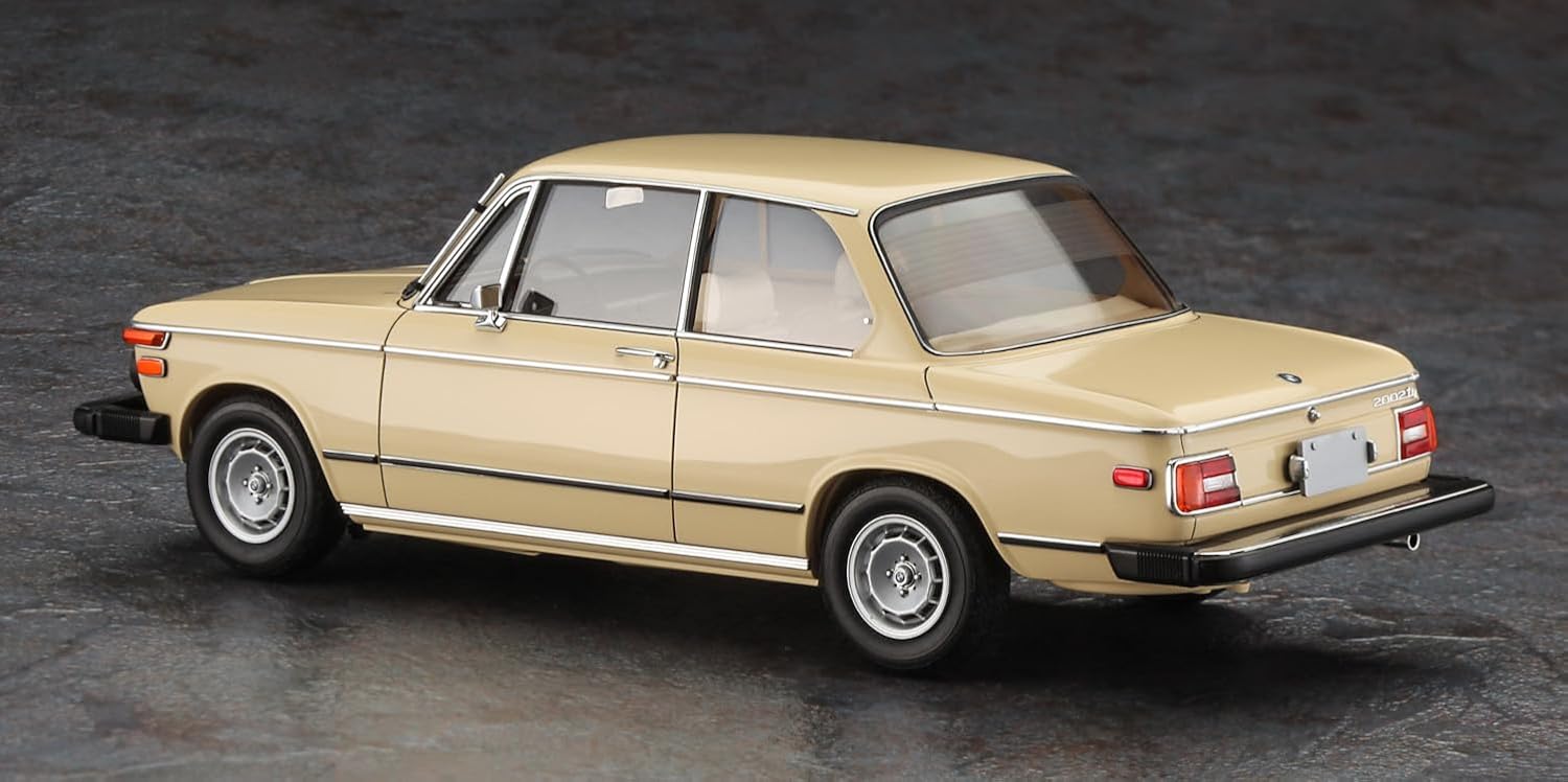 Hasegawa 20756 1/24 BMW 2002 tii Late Model w/Big Bumper - BanzaiHobby