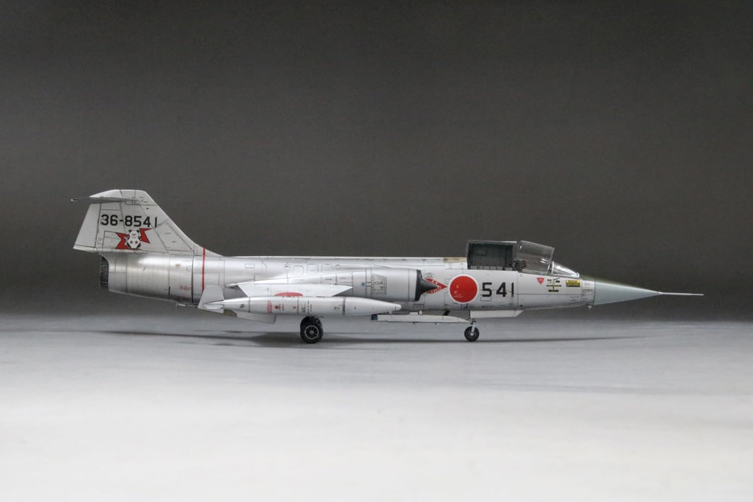 Fine Molds FF07 1/72 Japan Air Self-Defense Force F-104J Fighter Glory
