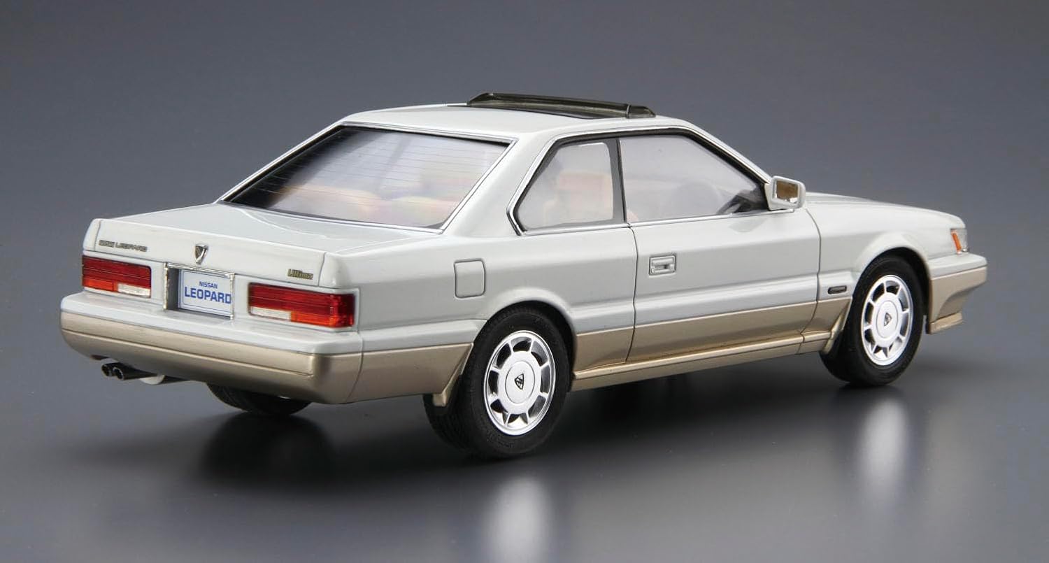 Aoshima 1/24 The Model Car Series No.111 Nissan UF31 Leopard Altima V30 Twin Cam Turbo '90