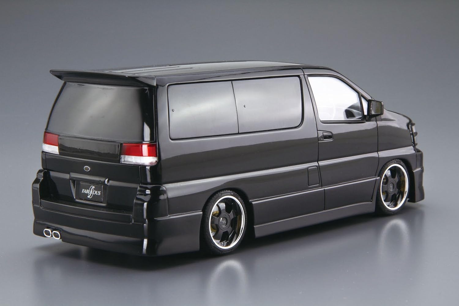 Aoshima 069080 1/24 Bunka Kyozai The Tuned Car Series No.43 Nissan Fabless APE50 Elgrand '00