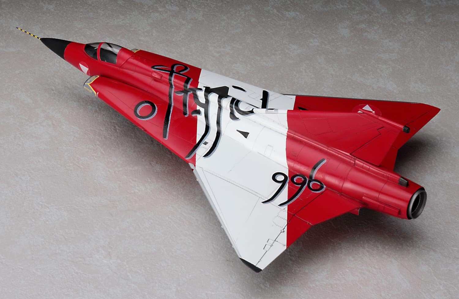 Hasegawa 07519 1/48 J35 Draken Especial Austriaco - BanzaiHobby