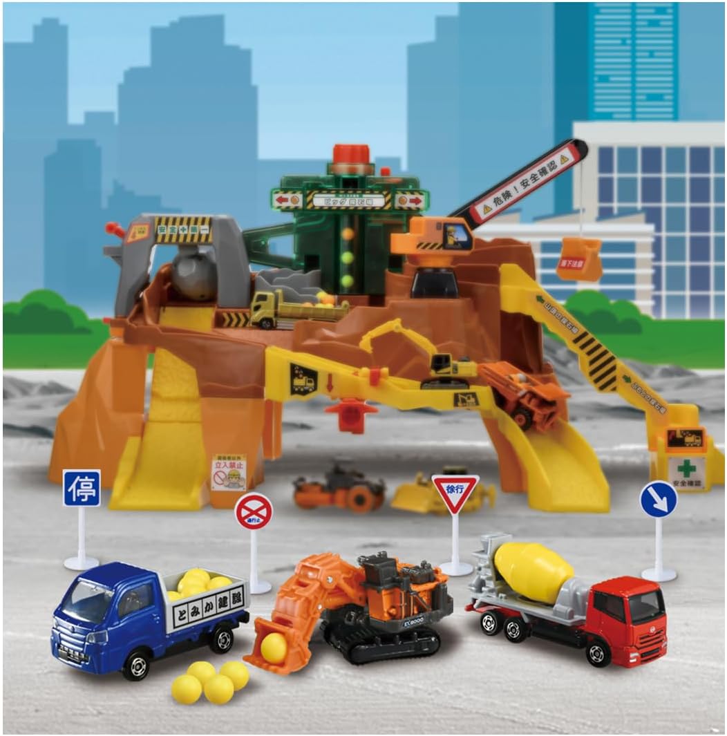 Tomica World Rumbling Rocks! Big Quarry Mountain